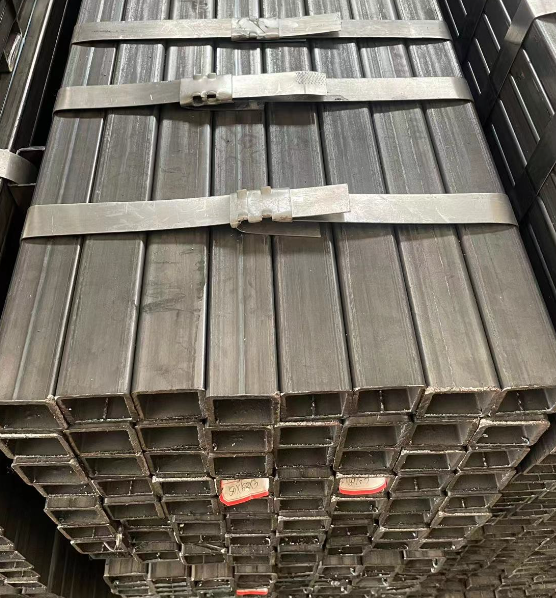 蛟河工业用梯子 镀锌管焊接梯子 铁梯子方管梯