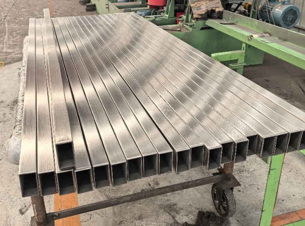 蛟河建筑工程行业用不锈钢无缝钢管